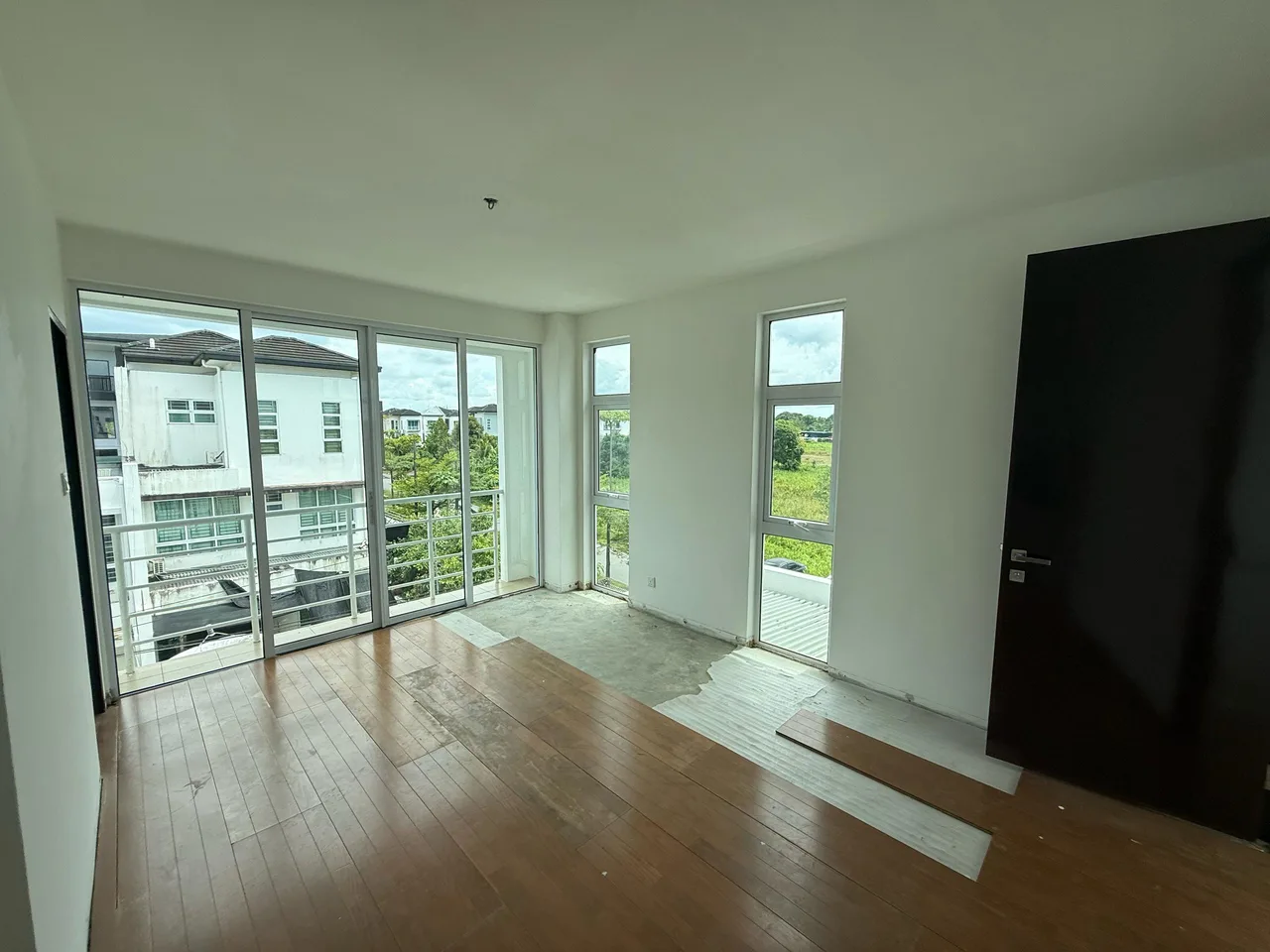 3 Storey Corner Lot Semi Detached House at Palm Residence Stapok