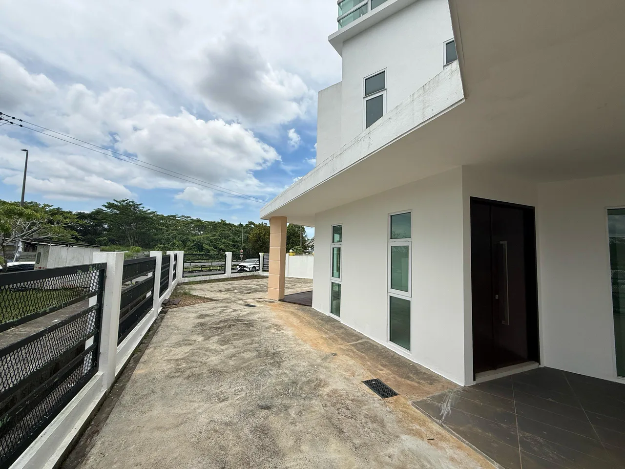 3 Storey Corner Lot Semi Detached House at Palm Residence Stapok