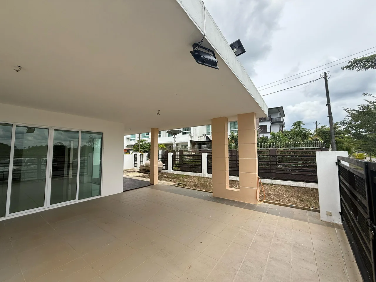 3 Storey Corner Lot Semi Detached House at Palm Residence Stapok