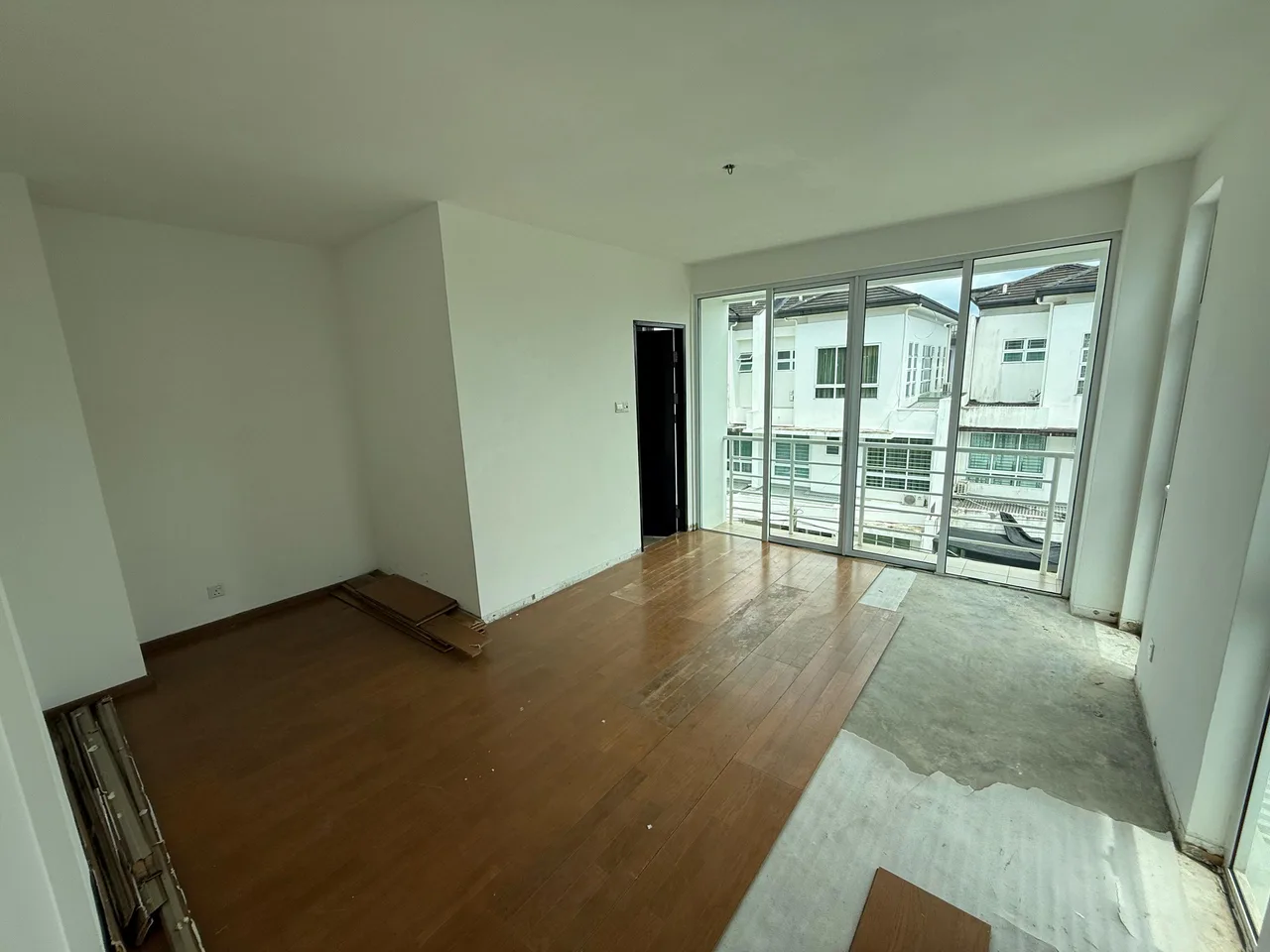 3 Storey Corner Lot Semi Detached House at Palm Residence Stapok