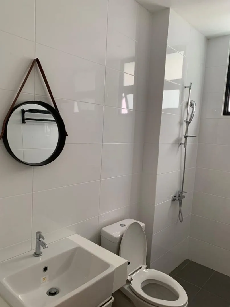 2 bedroom High Level, Royal Richmond Gold 1