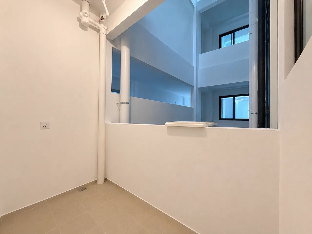 Brand NEW, Furnished + ID, 3 Room, The Rise Residence