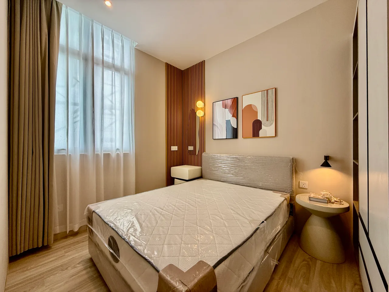 Brand NEW, Furnished + ID, 3 Room, The Rise Residence