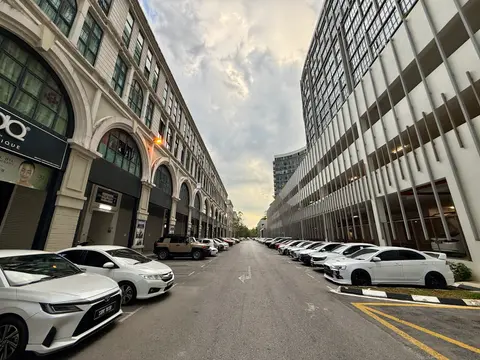 Facing Milano Eight, 4 Storey Shoplot (3C1R), Milan Square