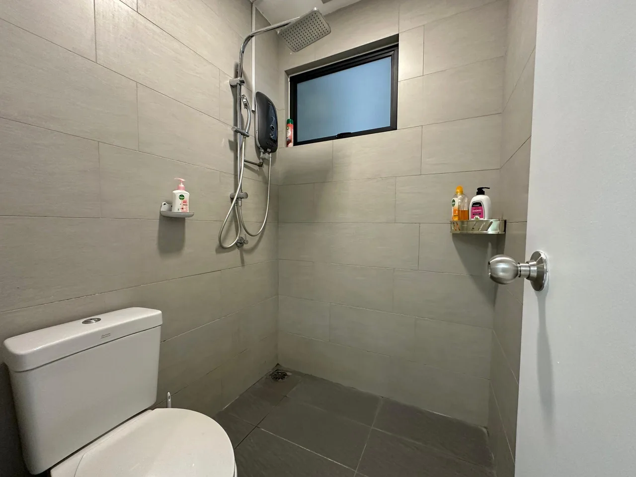 2Bed1Bath, Delofts Emporium, opposite Premier 101