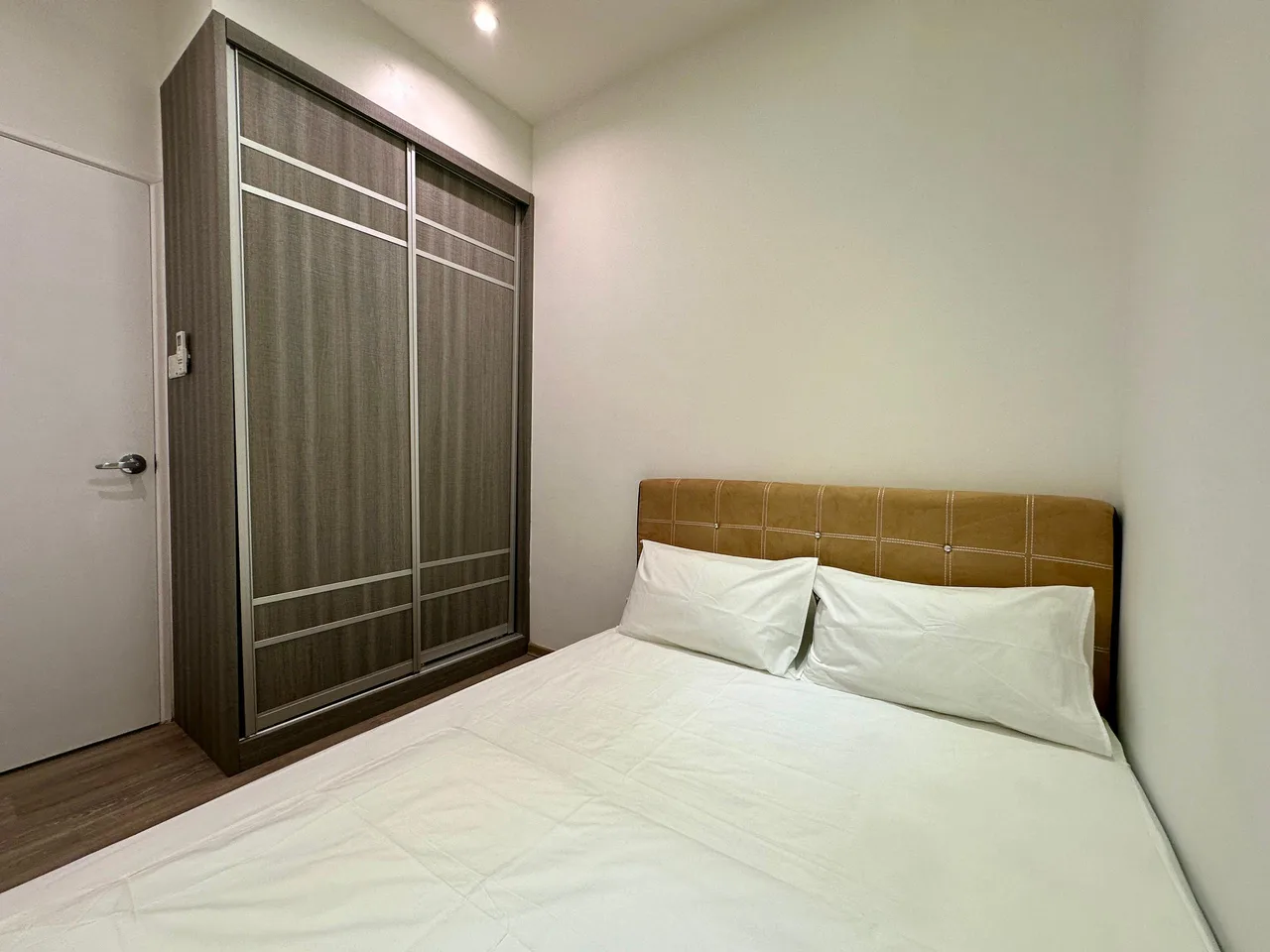 2Bed1Bath, Delofts Emporium, opposite Premier 101