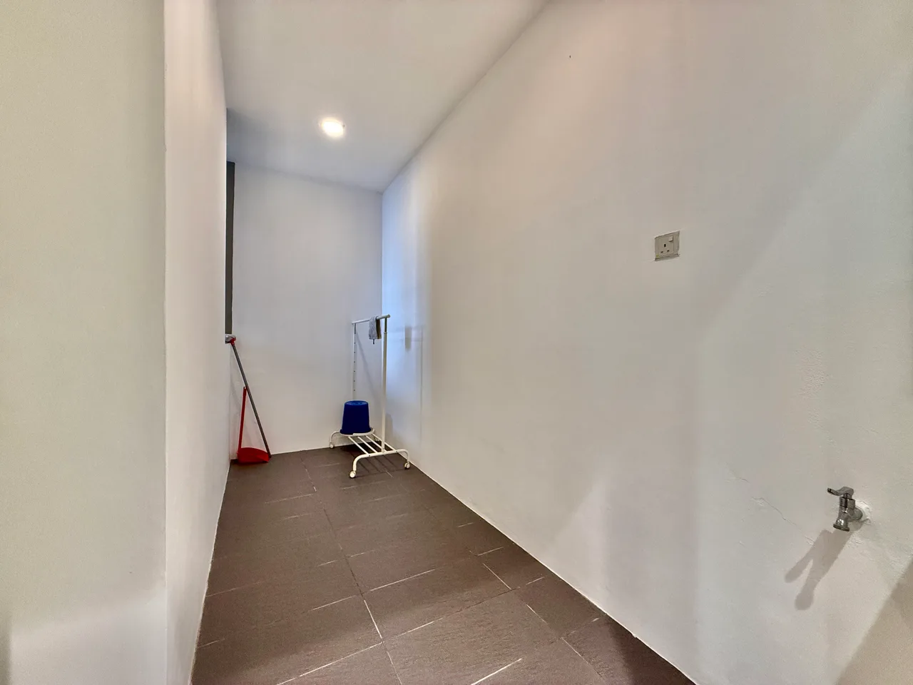 RARE Duplex unit at Delofts Tower 1, Emporium