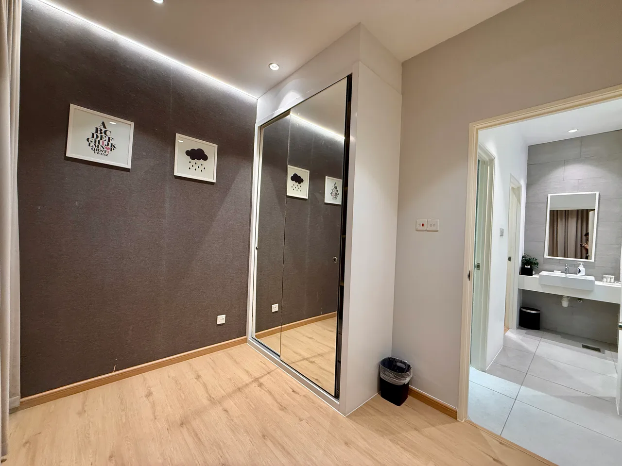 RARE Duplex unit at Delofts Tower 1, Emporium
