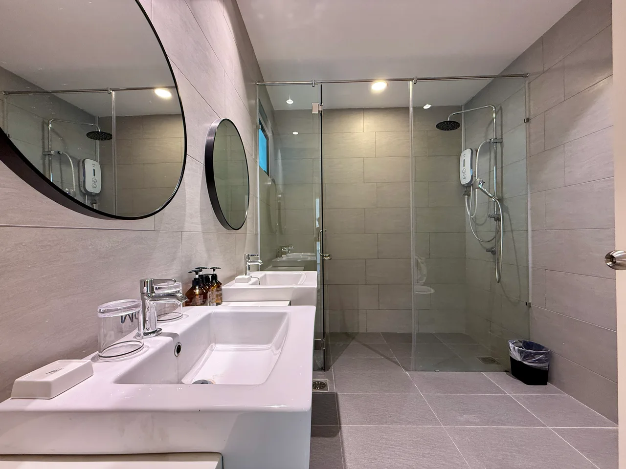 RARE Duplex unit at Delofts Tower 1, Emporium
