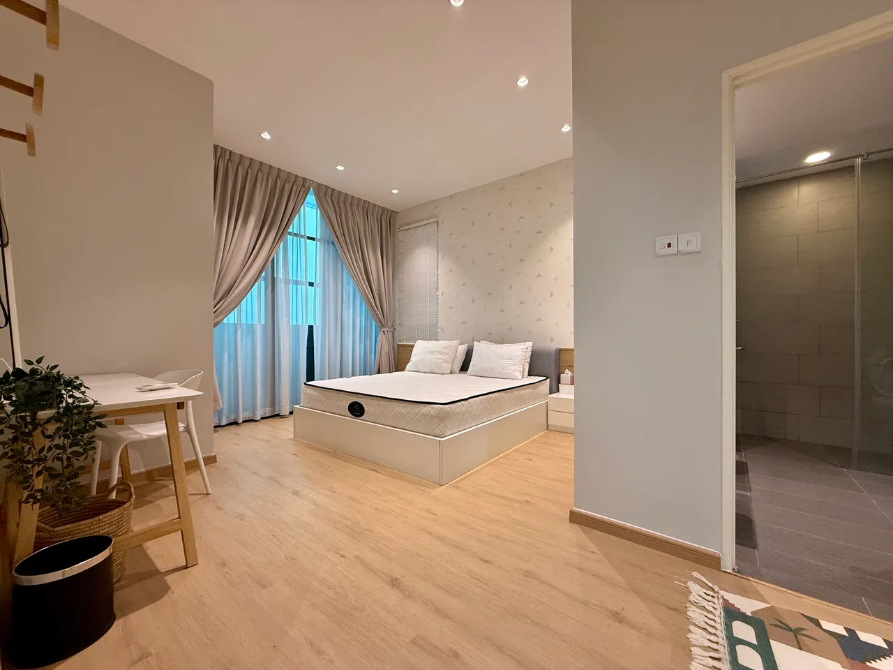 RARE Duplex unit at Delofts Tower 1, Emporium