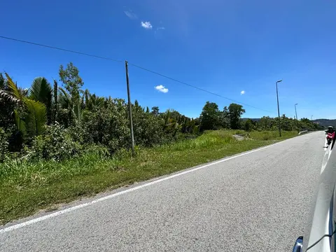 Bako Main Roadside 1st Lot Agricultural Land, 3.7km to Senari Port
