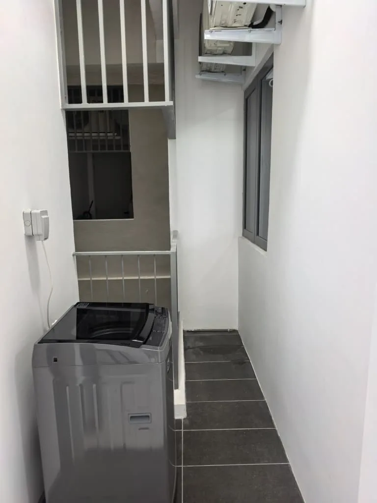 Studio Unit, Facing Renna Residence