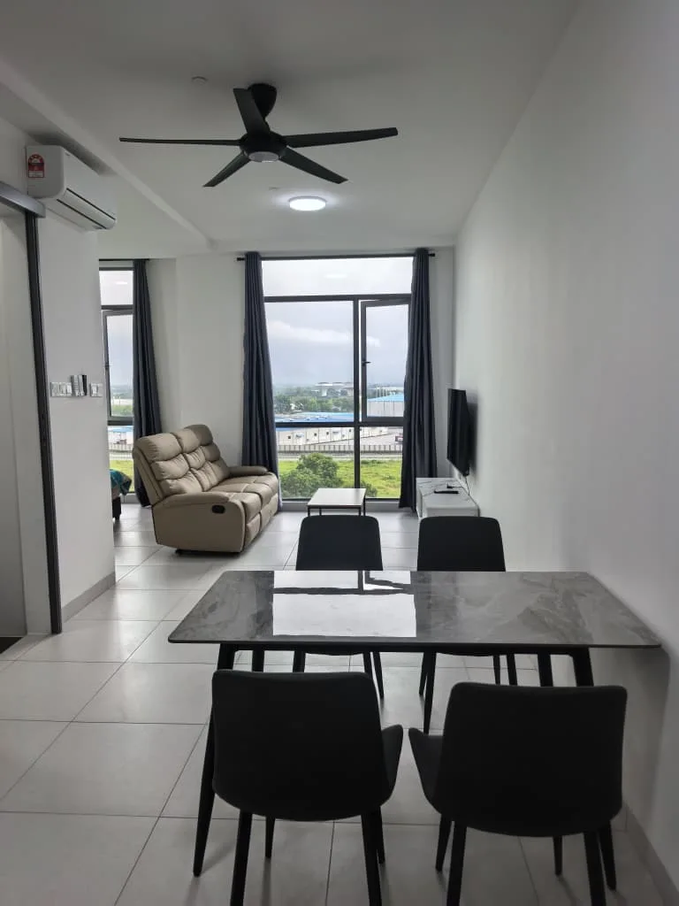 Studio Unit, Facing Renna Residence