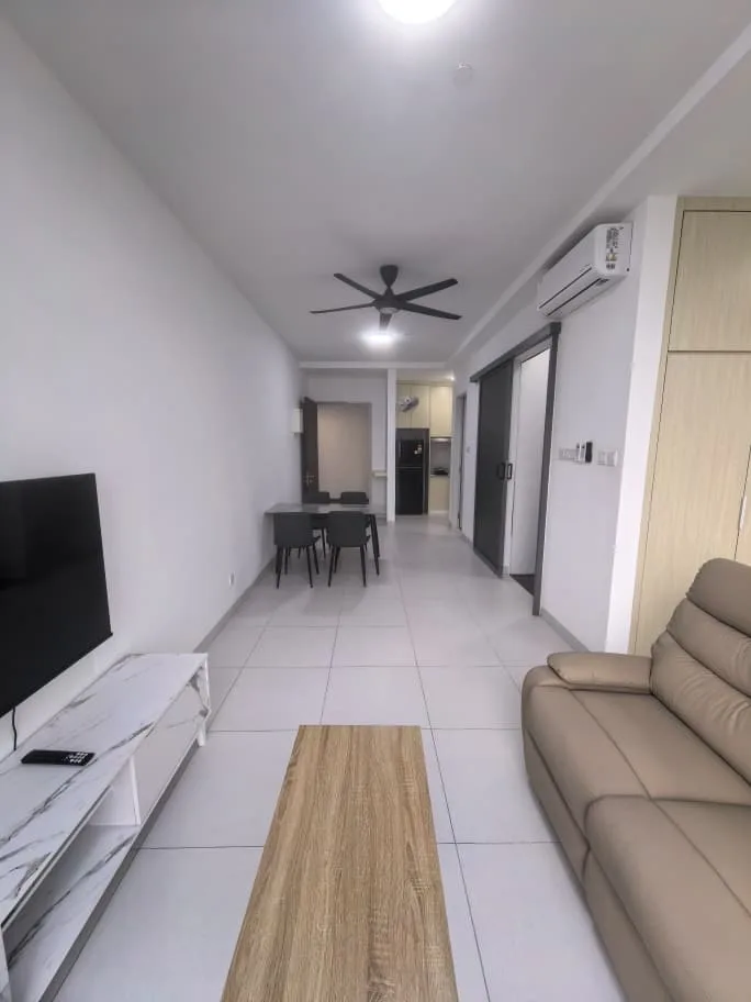 Studio Unit, Facing Renna Residence