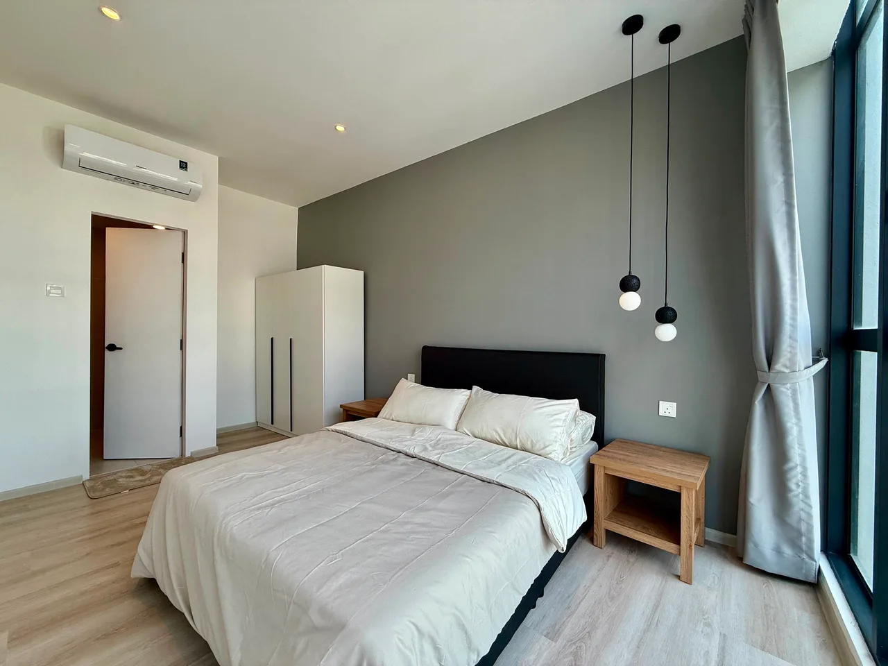 Corner 3 bed, Level 7, Tower 1 Milano 8