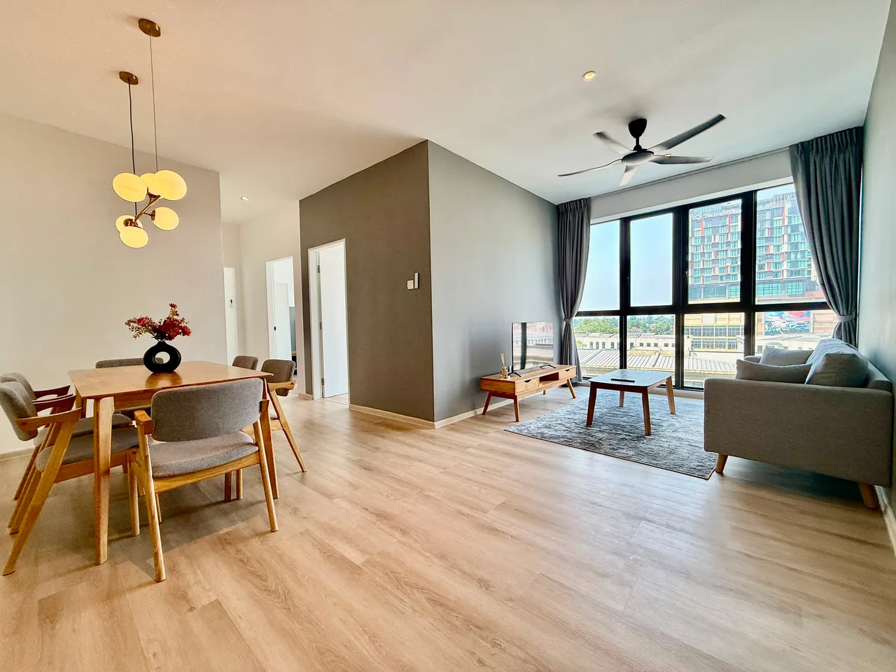 Corner 3 bed, Level 7, Tower 1 Milano 8
