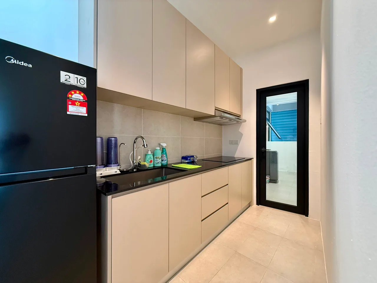 Corner 3 bed, Level 7, Tower 1 Milano 8