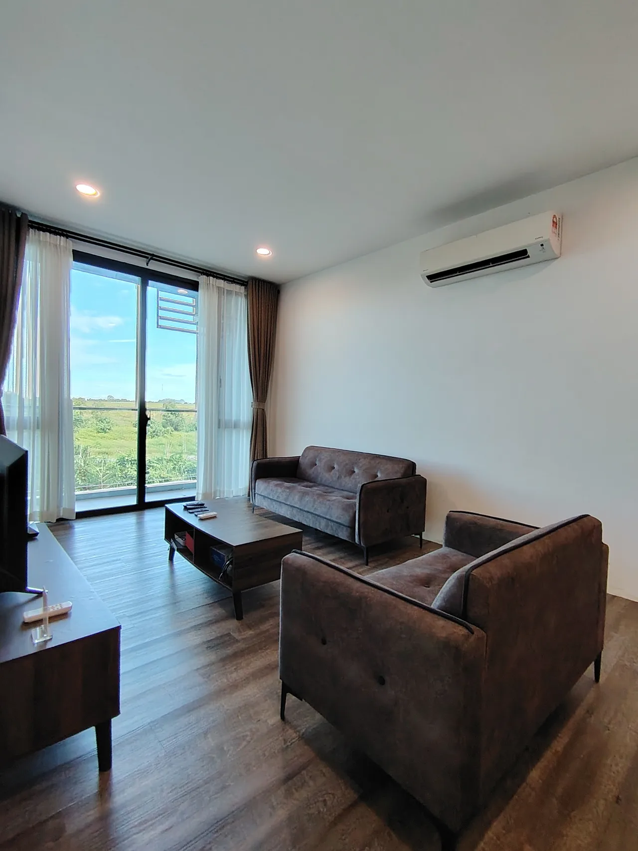 4 bedrooms