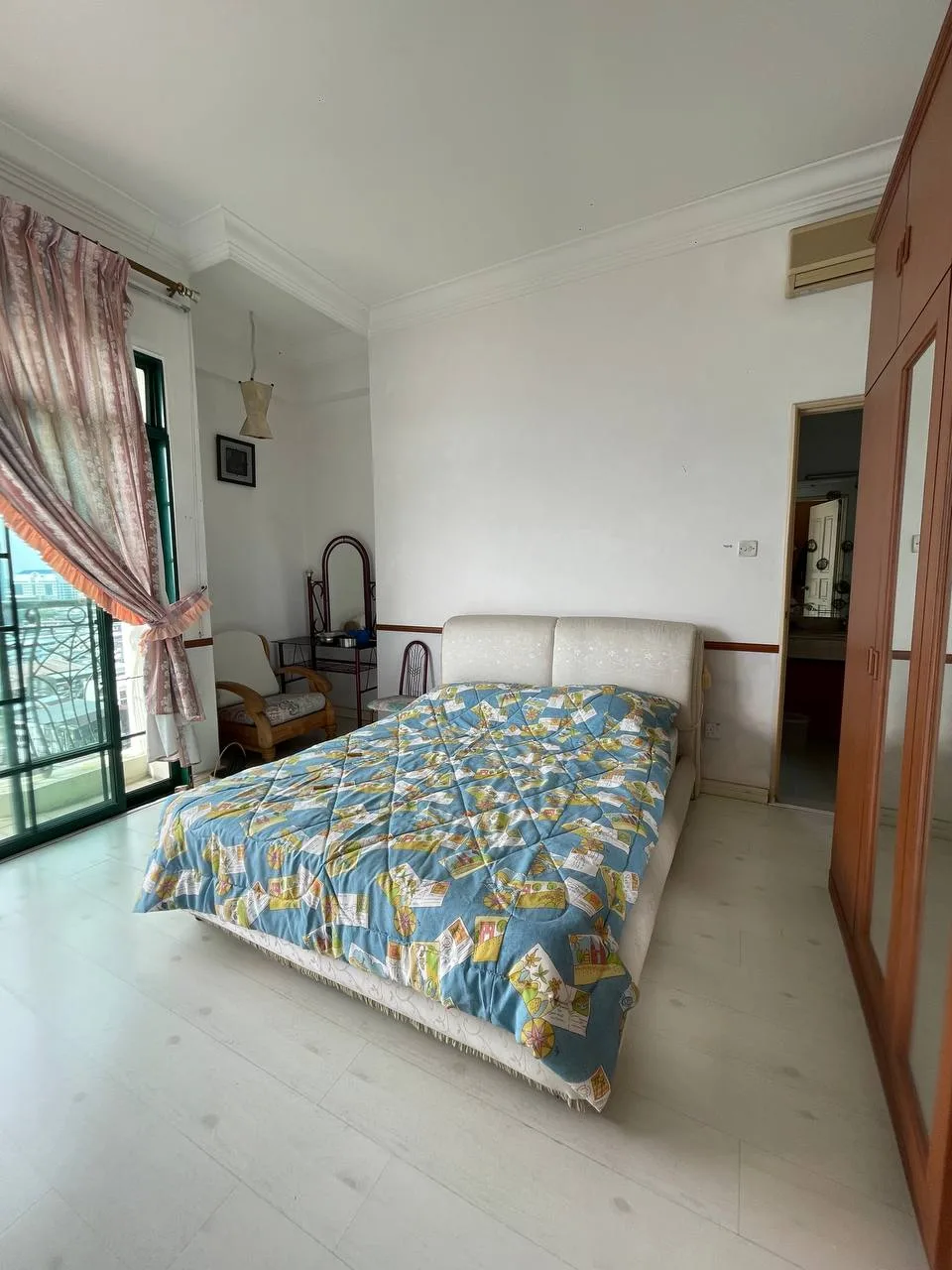 Riverine Emerald 3 bedrooms Facing Sarawak River