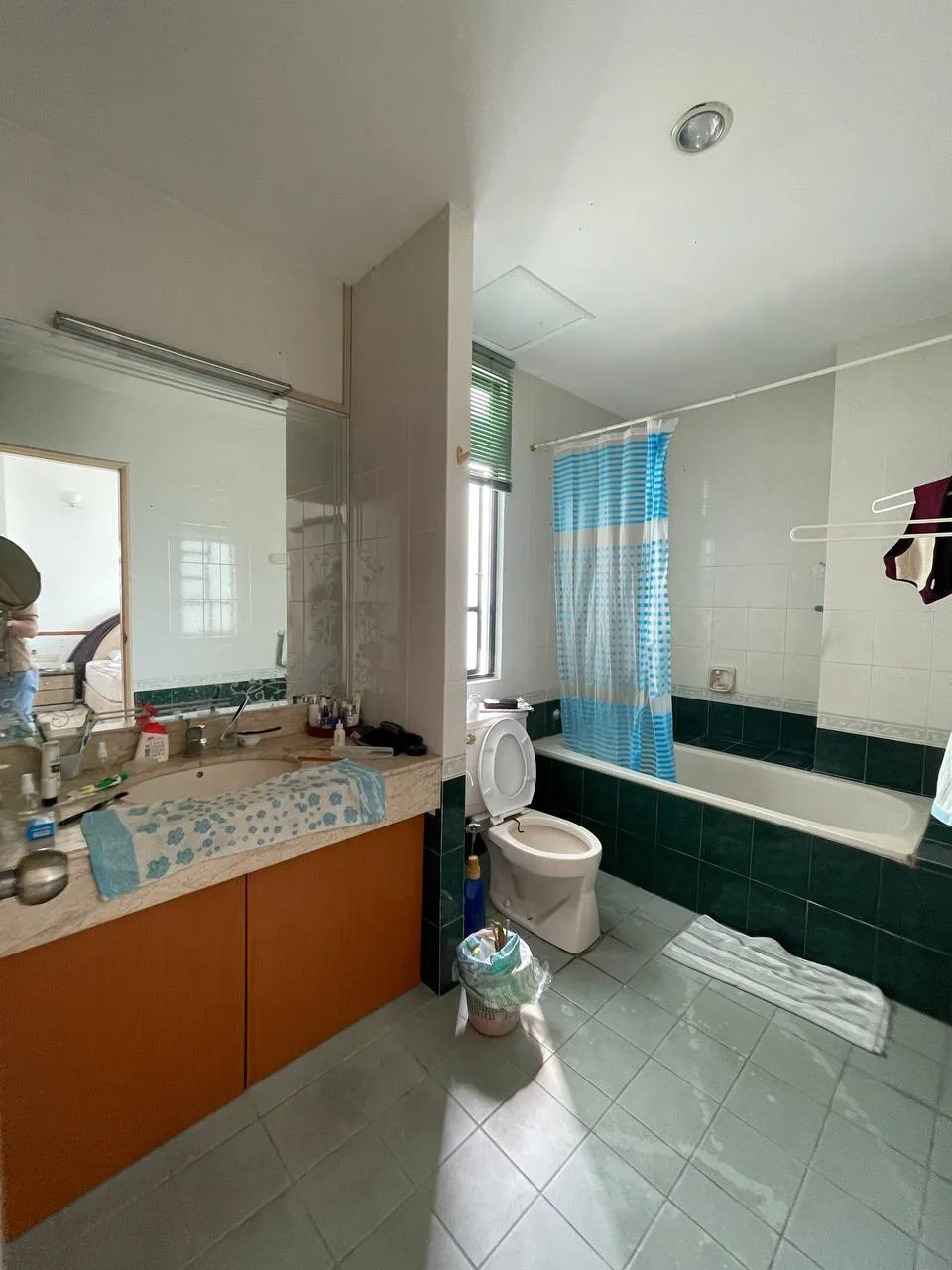 Riverine Emerald 3 bedrooms Facing Sarawak River
