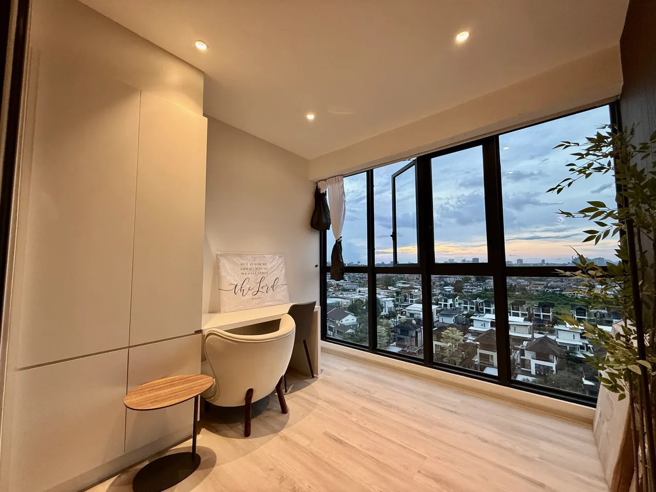 City View, Type 2BR+S, Lift Level 11, Tower MG