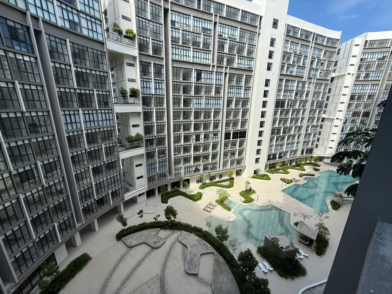 Brand new, 2 Bed, Level 12 Tower 2, Facing Garden