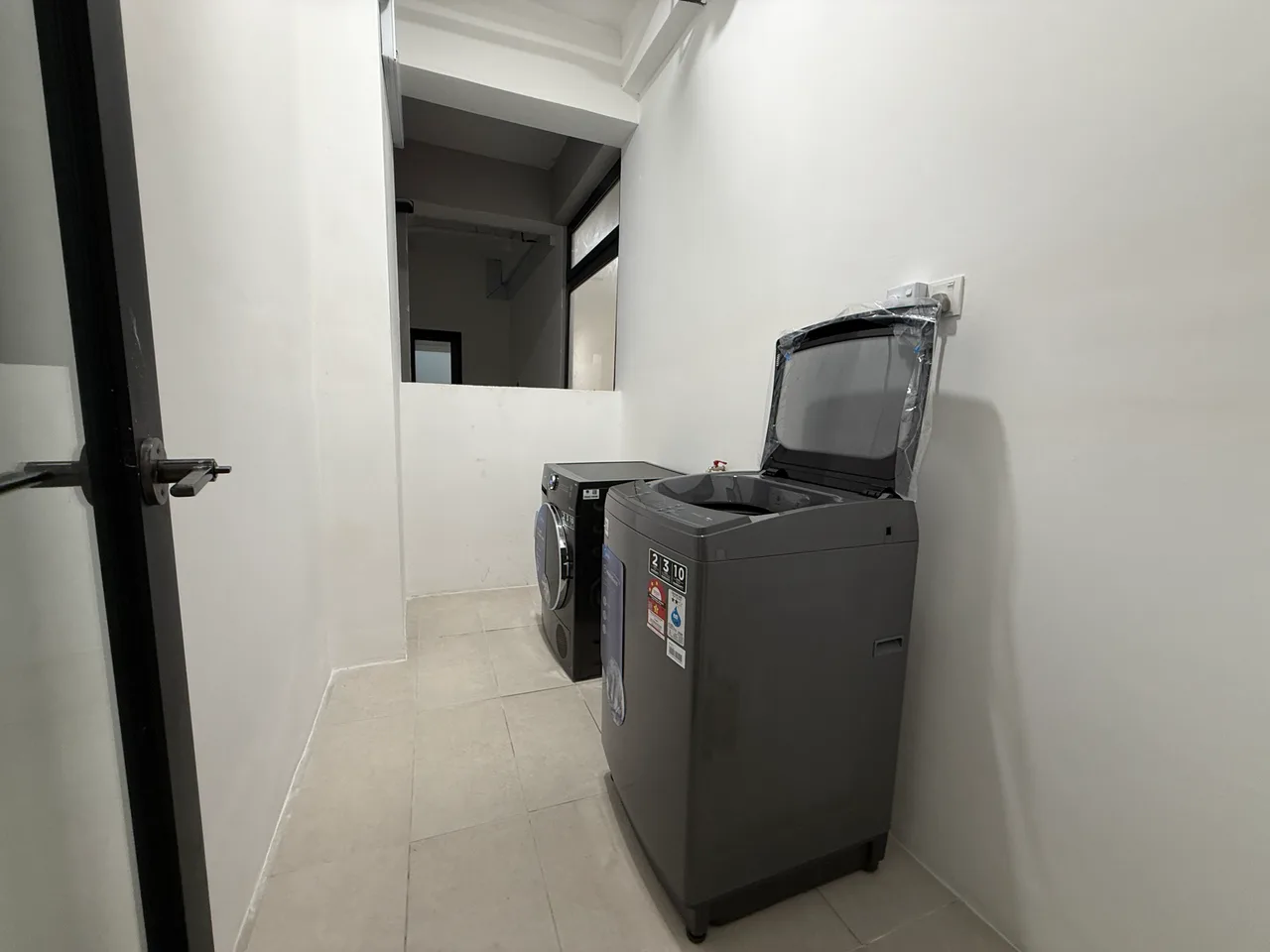 Tower 1. Type 2 BR + Study, Facing Vivacity