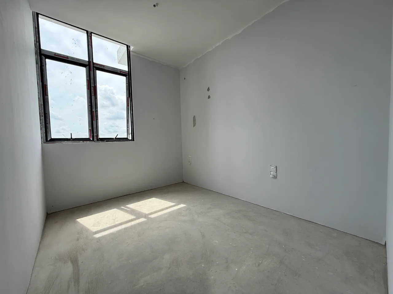 GalaCity and Pool View, 3 Rooms, The Rise Residence
