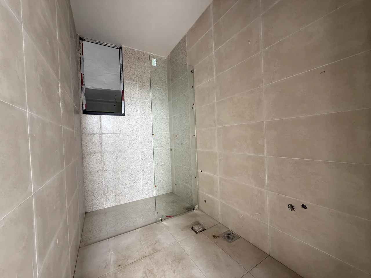 GalaCity and Pool View, 3 Rooms, The Rise Residence