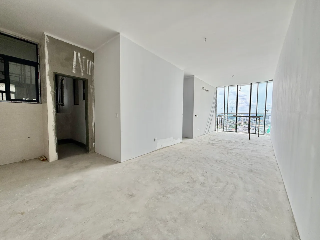 GalaCity and Pool View, 3 Rooms, The Rise Residence