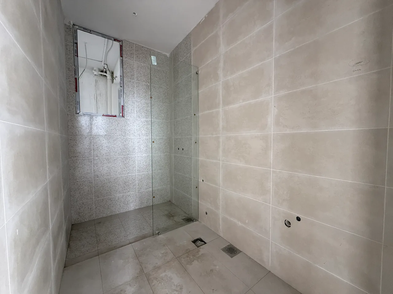 GalaCity and Pool View, 3 Rooms, The Rise Residence