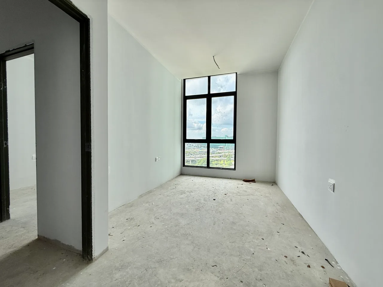 Airport and Pool View, 3 Rooms, The Rise Residence