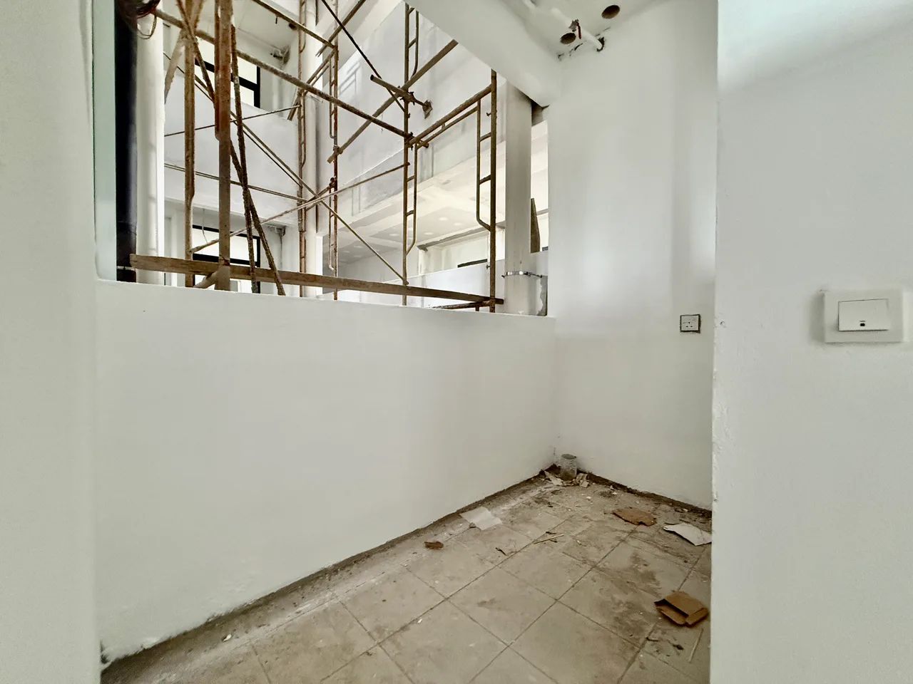 Airport and Pool View, 3 Rooms, The Rise Residence
