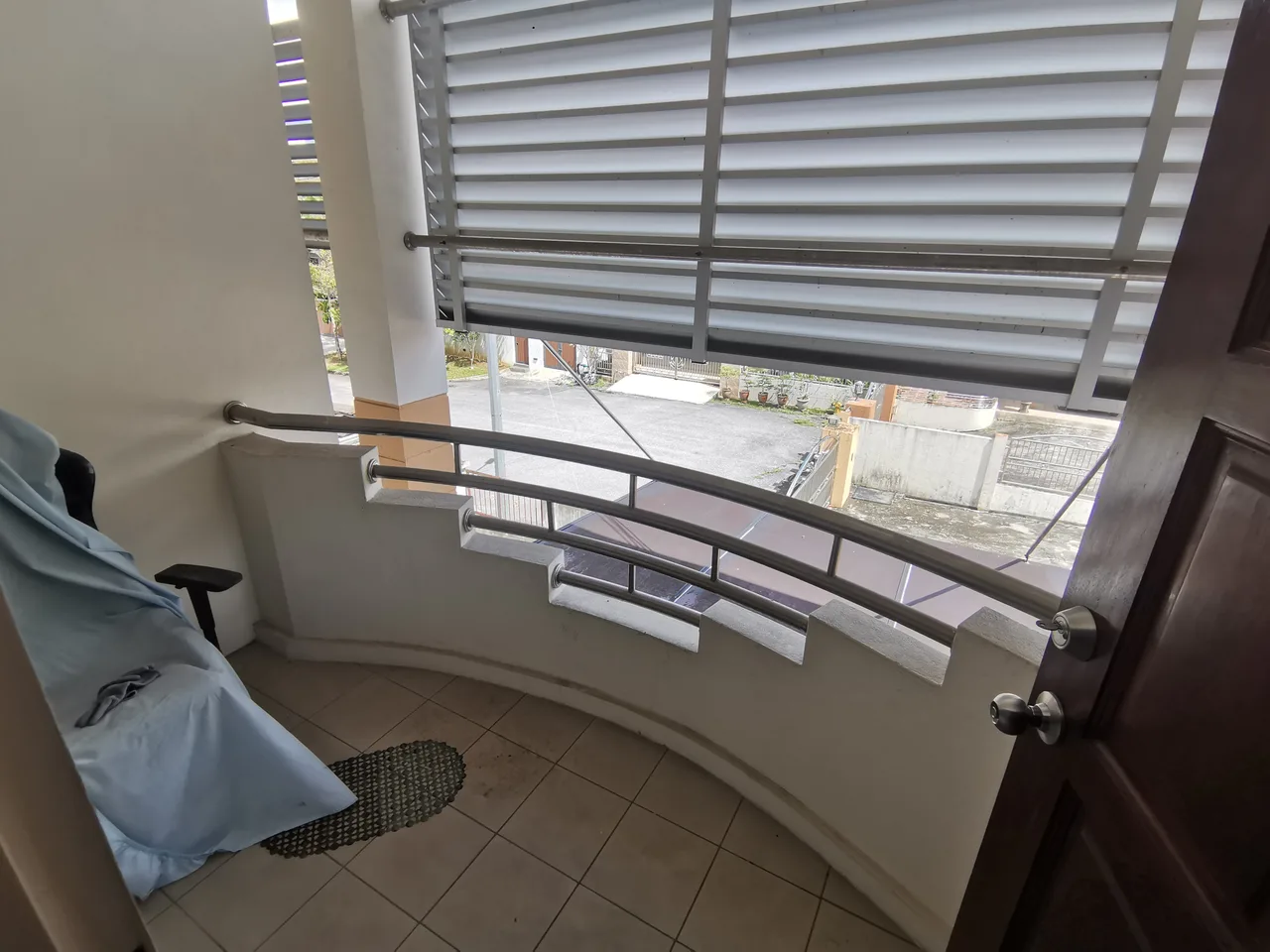 Corner Double Storey Semi Detached House For Sale at Jalan Kempas Kuching