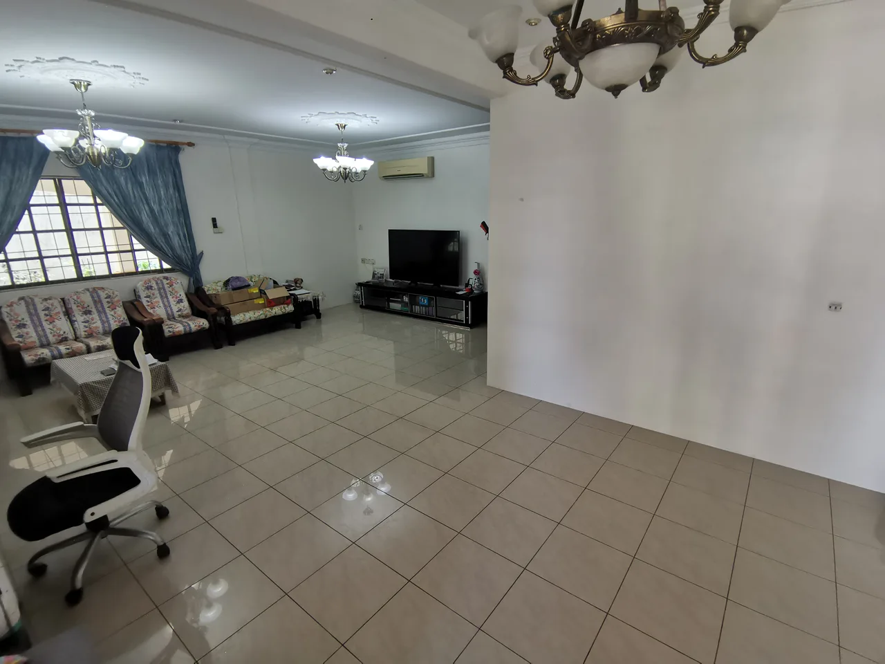 Corner Double Storey Semi Detached House For Sale at Jalan Kempas Kuching