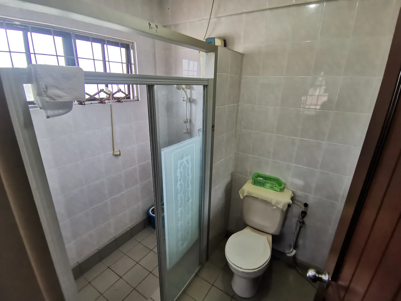 Corner Double Storey Semi Detached House For Sale at Jalan Kempas Kuching