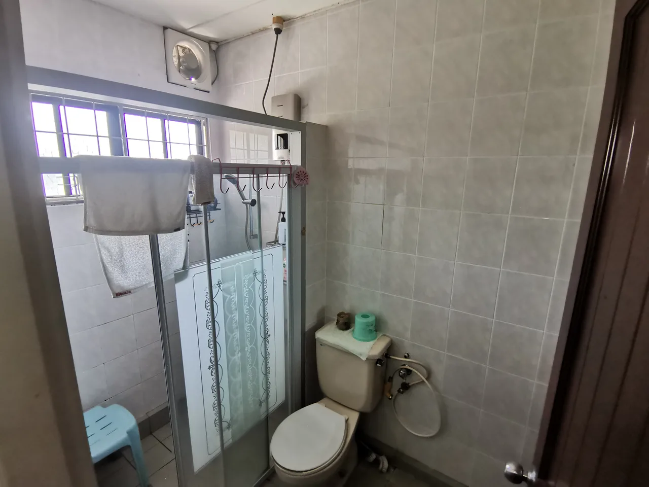 Corner Double Storey Semi Detached House For Sale at Jalan Kempas Kuching
