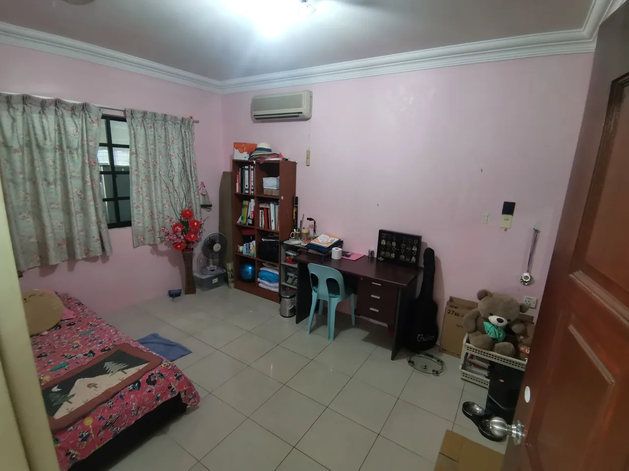 Corner Double Storey Semi Detached House For Sale at Jalan Kempas Kuching