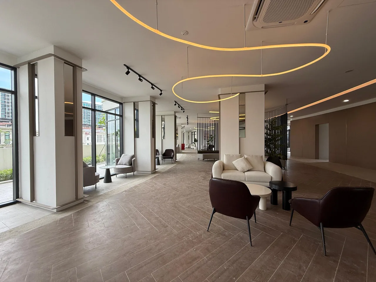 Brand new, 2 Bed, Level 12 Tower 2, Facing Garden