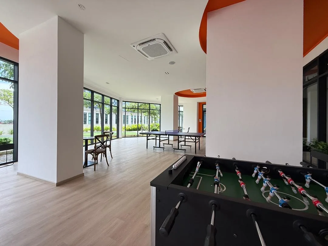 Brand new, 2 Bed, Level 12 Tower 2, Facing Garden